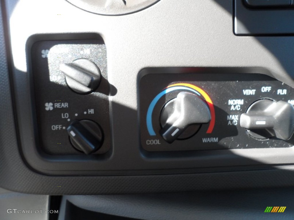 2012 Ford E Series Van E350 XL Extended Passenger Controls Photo #57173215