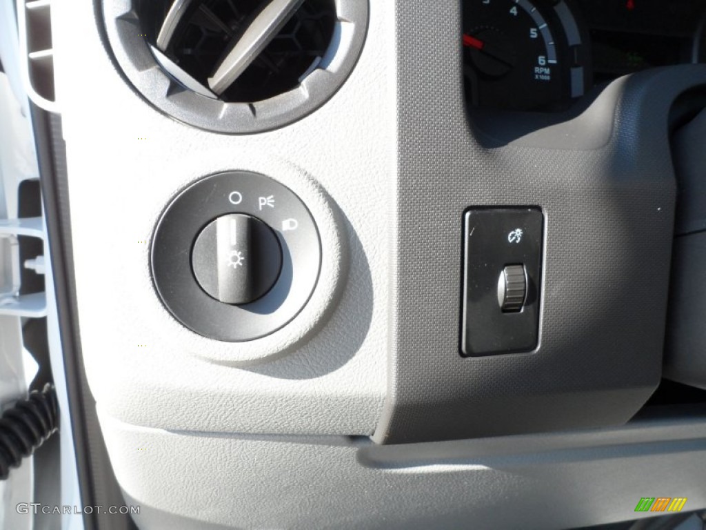 2012 Ford E Series Van E350 XL Extended Passenger Controls Photo #57173249