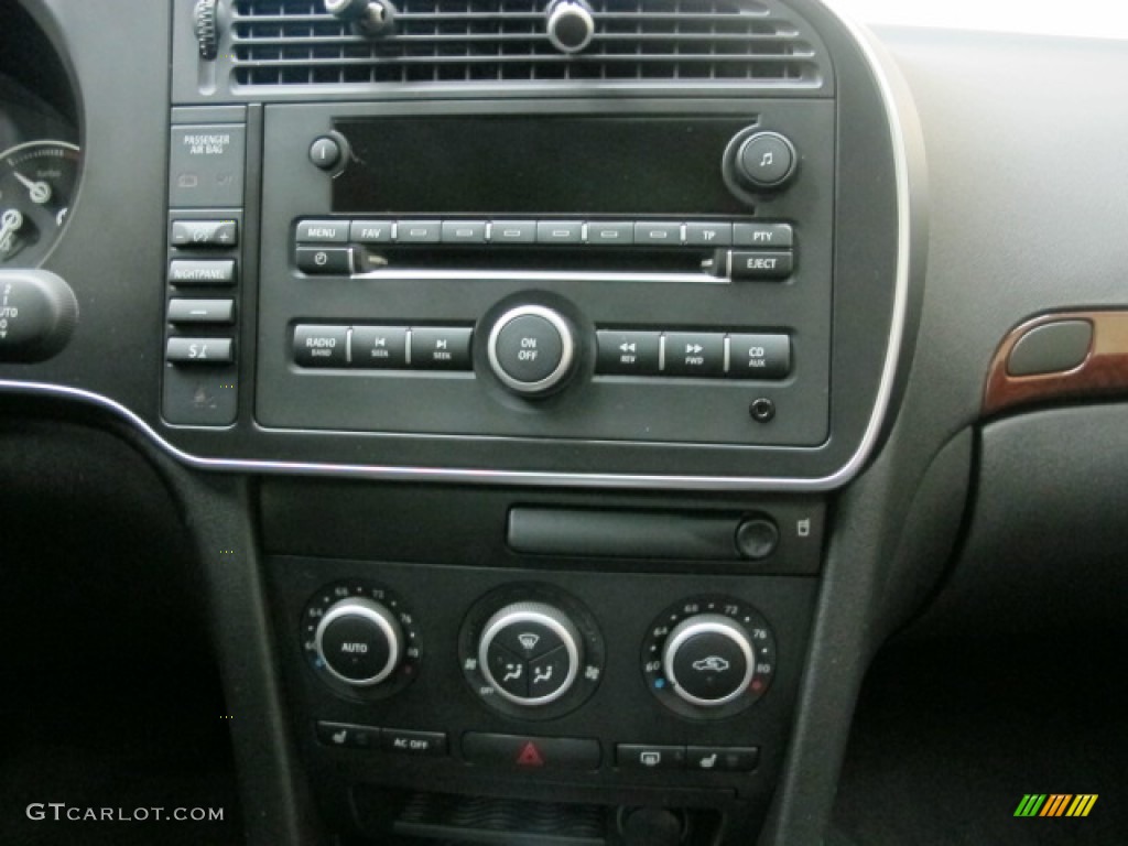 2010 9-3 2.0T Sport Sedan - Glacier Silver Metallic / Black photo #32
