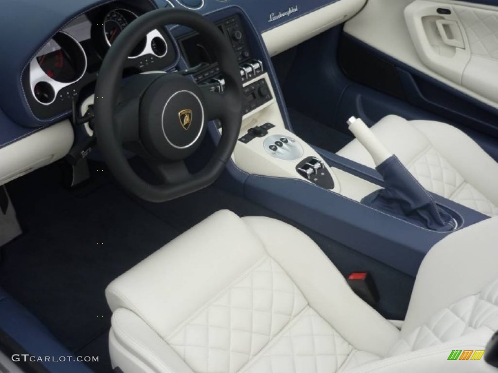 Blu Scylla/Bianco Polar Interior 2010 Lamborghini Gallardo LP560-4 Spyder Photo #57176452