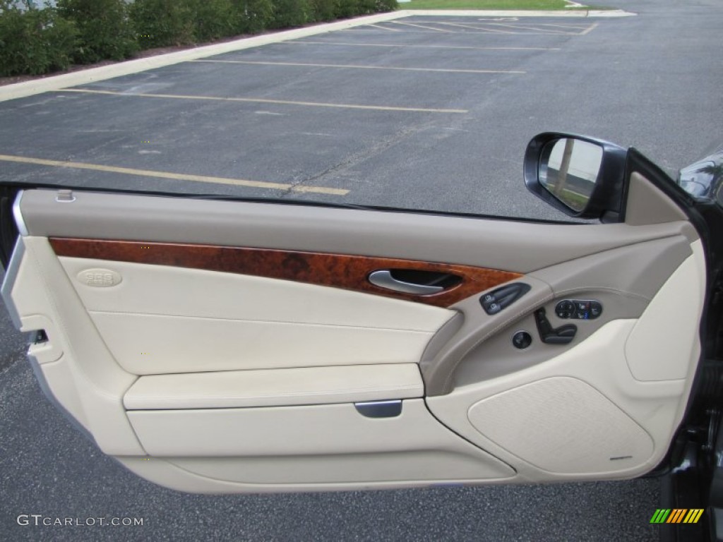 2009 Mercedes-Benz SL 550 Roadster Stone Door Panel Photo #57176674