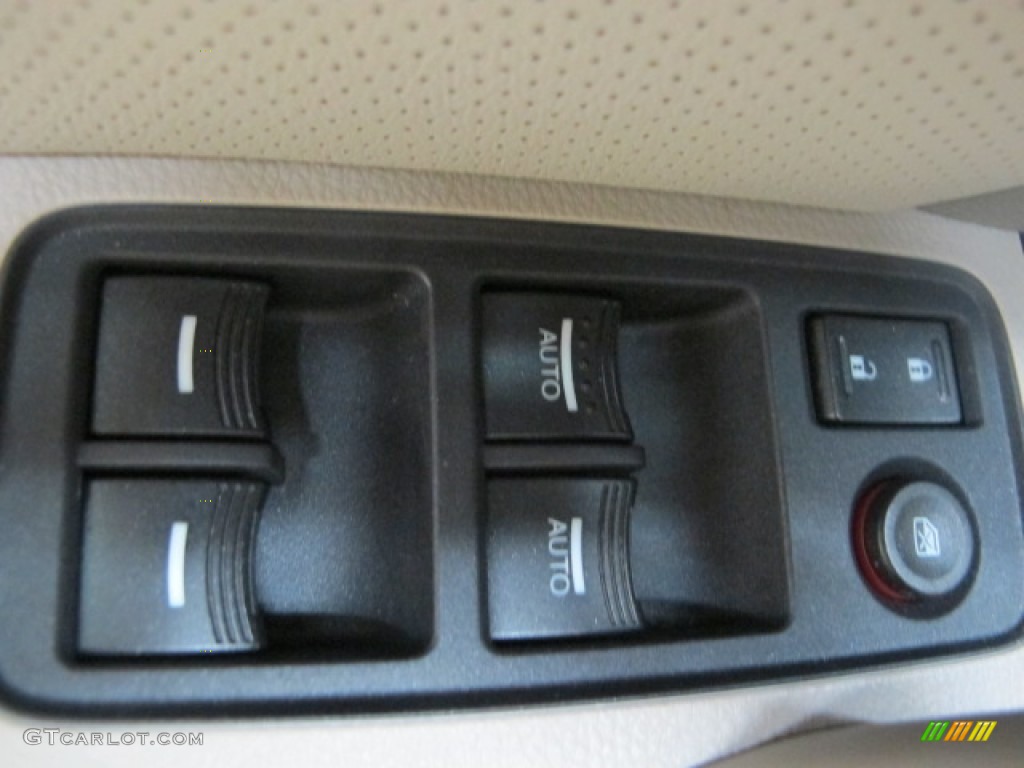2010 RDX SH-AWD - White Diamond Pearl / Taupe photo #43