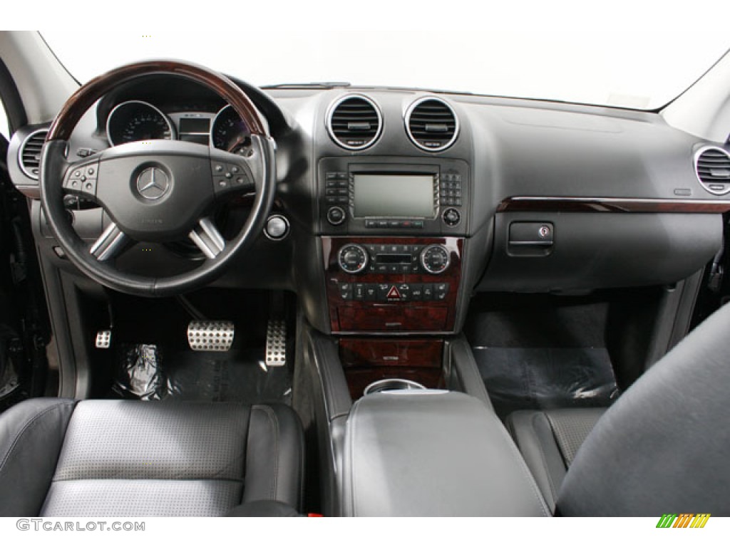 2008 Mercedes-Benz ML 63 AMG 4Matic Controls Photo #57179991