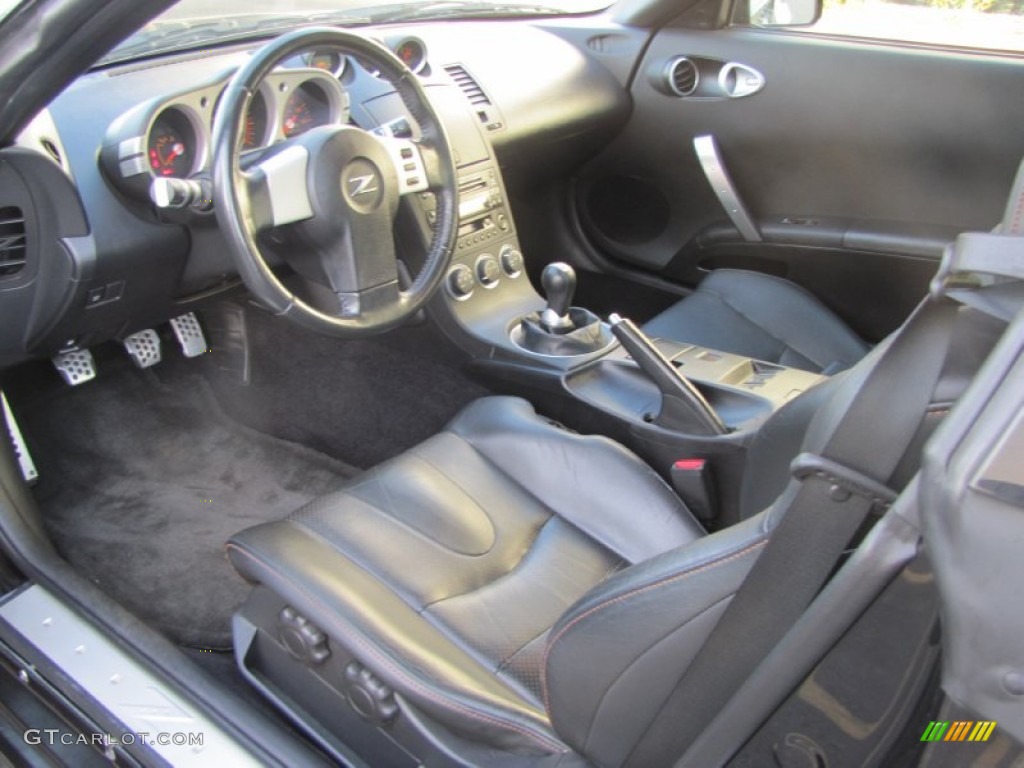 Charcoal Interior 2004 Nissan 350Z Touring Coupe Photo #57181228