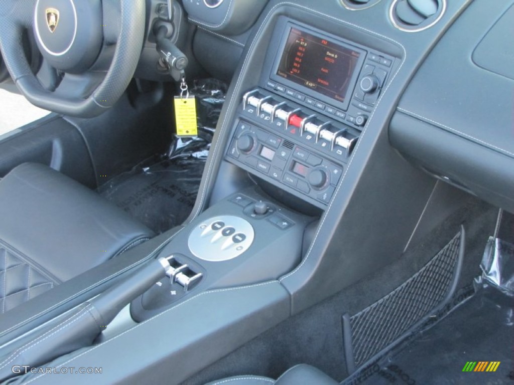 2010 Lamborghini Gallardo LP560-4 Spyder Controls Photo #57184987