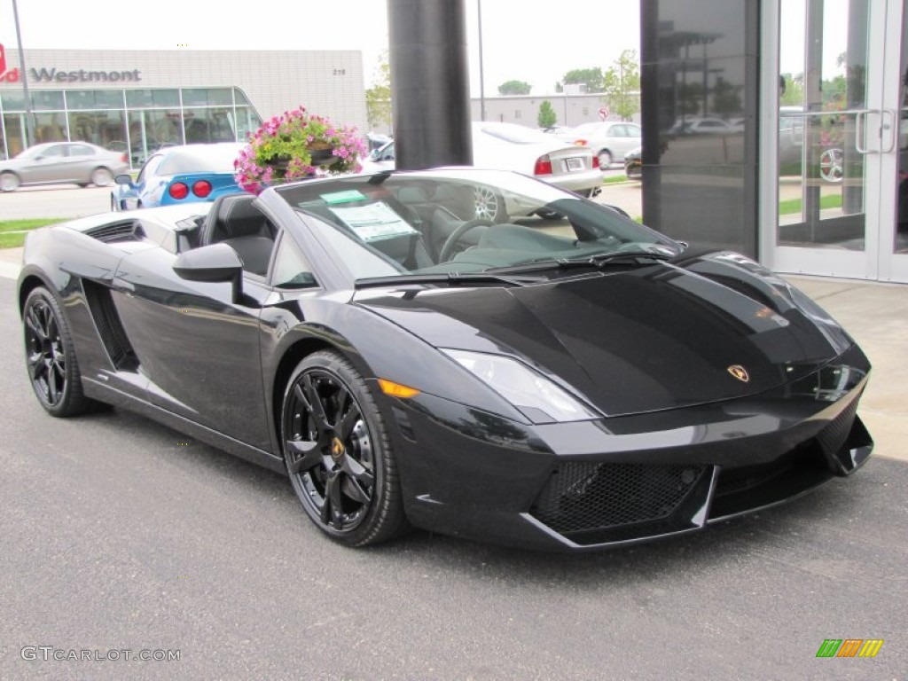 Nero Serapis (Black Metallic) Lamborghini Gallardo