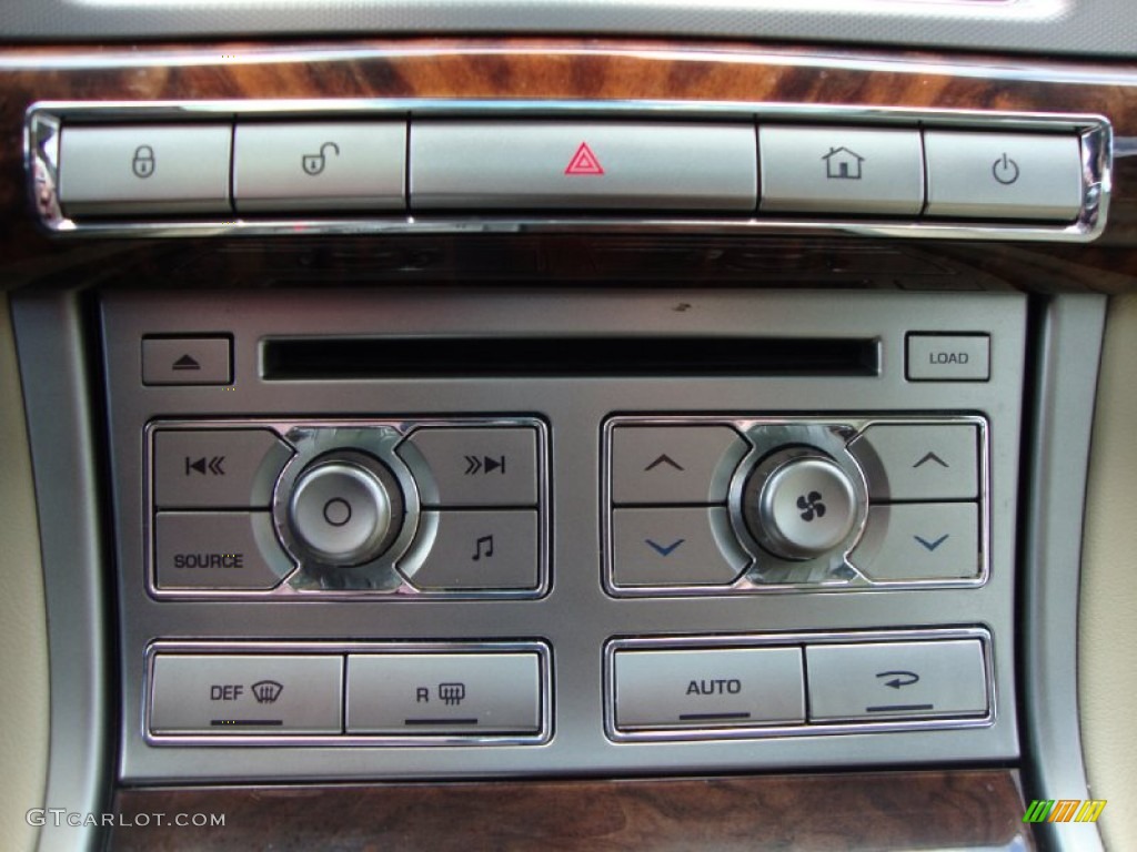 2011 Jaguar XF Premium Sport Sedan Controls Photo #57190386