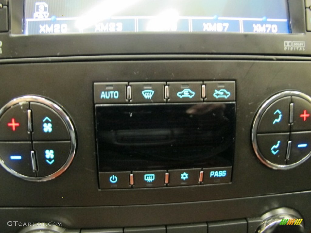 2009 Chevrolet Avalanche LTZ 4x4 Controls Photo #57193393