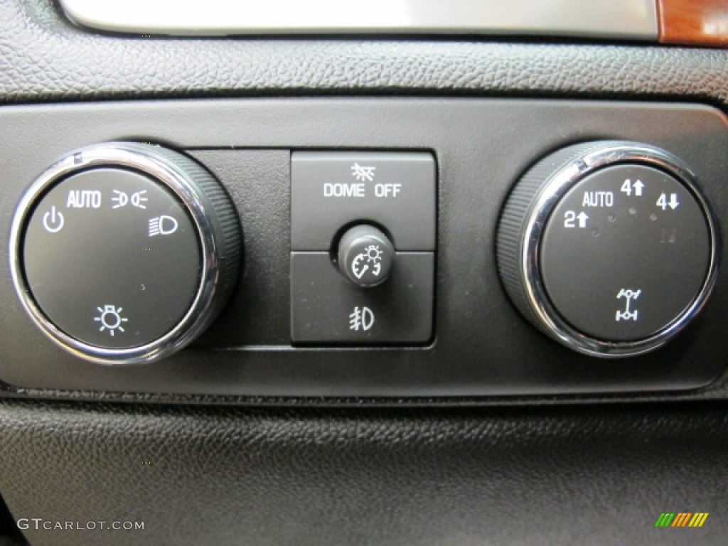 2009 Chevrolet Avalanche LTZ 4x4 Controls Photo #57193510
