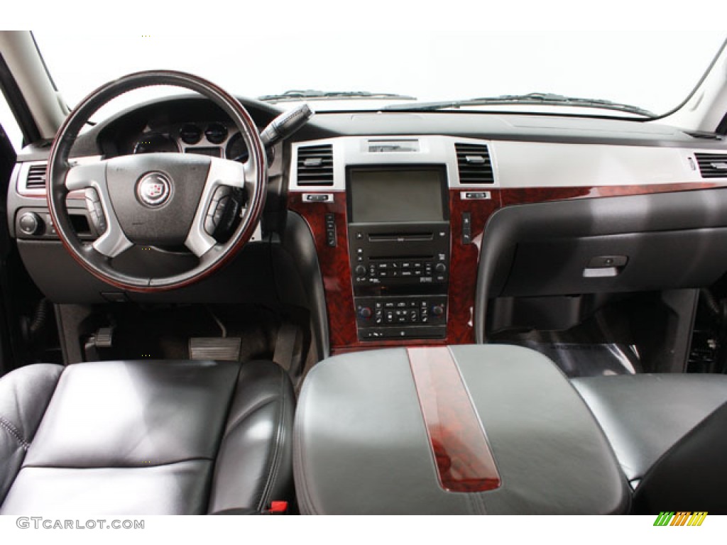 2007 Chevrolet Tahoe LTZ 4x4 Ebony Dashboard Photo #57196897