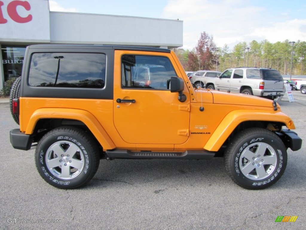 2012 Wrangler Sahara 4x4 - Dozer Yellow / Black photo #8