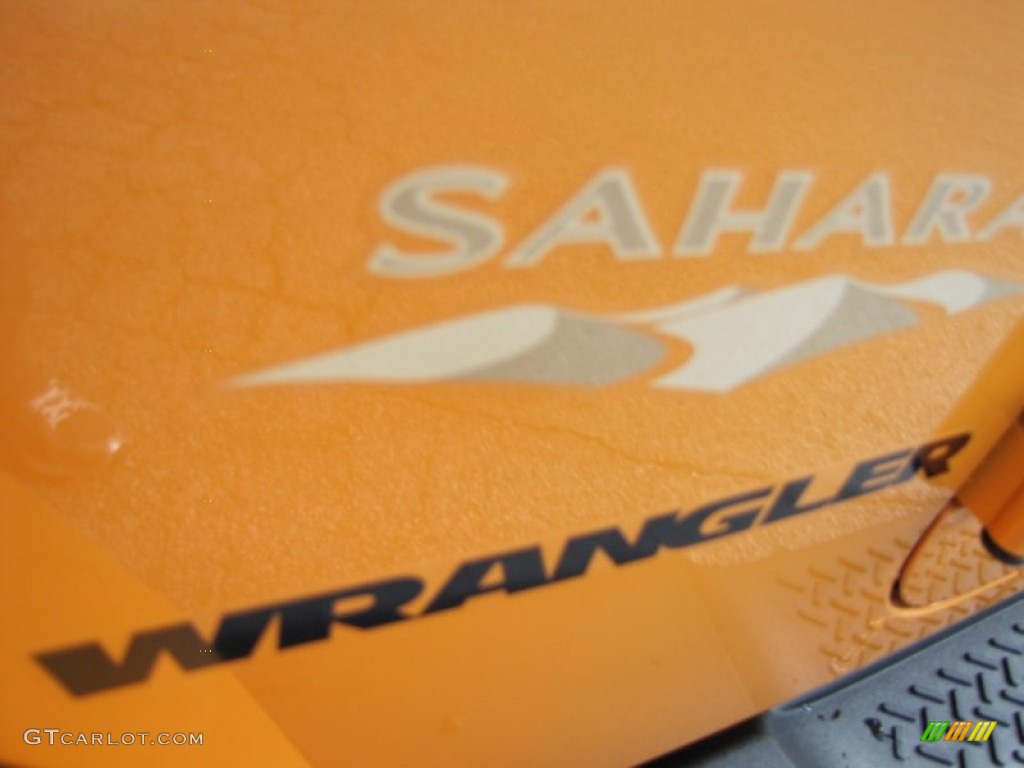 2012 Wrangler Sahara 4x4 - Dozer Yellow / Black photo #11
