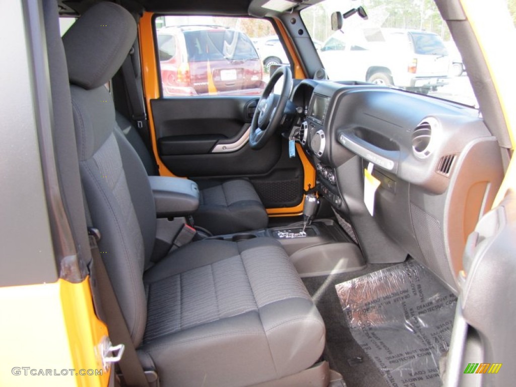 2012 Wrangler Sahara 4x4 - Dozer Yellow / Black photo #15