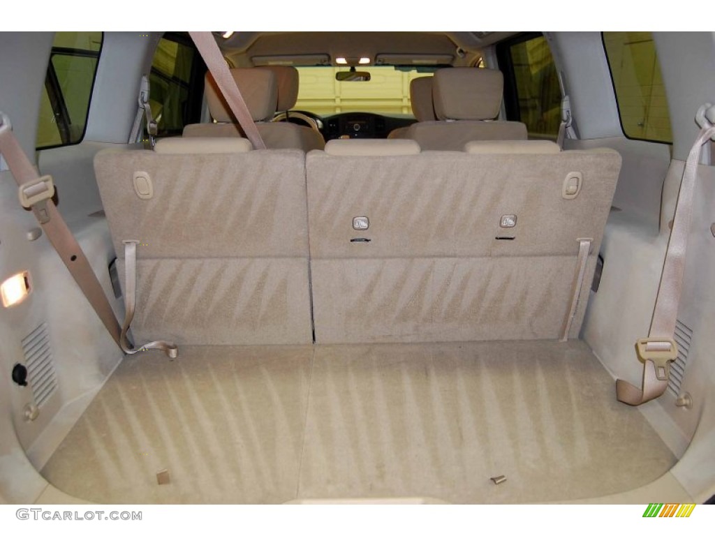 2011 Nissan Quest 3.5 S Trunk Photos