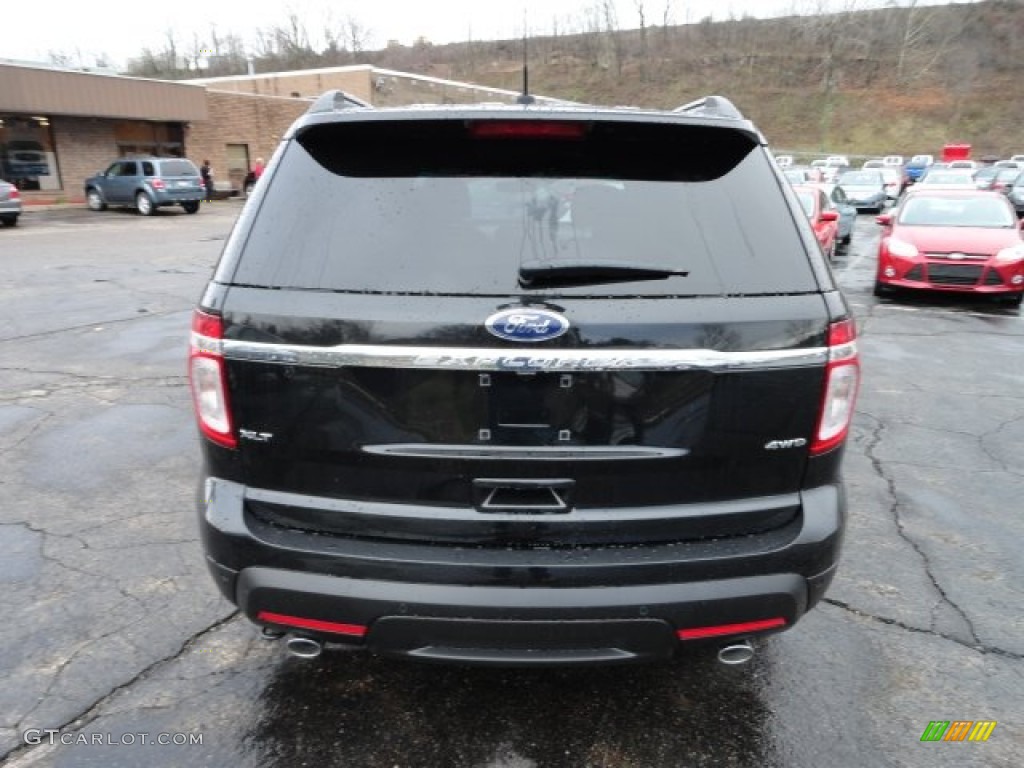 2012 Explorer XLT 4WD - Tuxedo Black Metallic / Charcoal Black photo #3