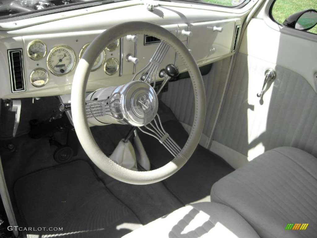 Tan Interior 1939 Ford DeLuxe Tudor Sedan Photo #57215050