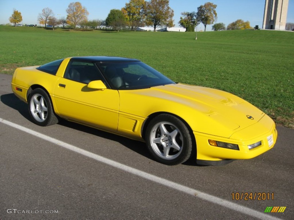 1996 Corvette Coupe - Competition Yellow / Black photo #1