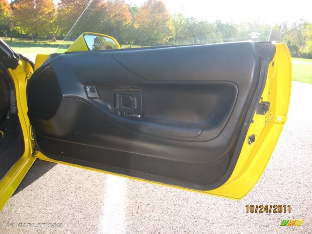 1996 Chevrolet Corvette Coupe Black Door Panel Photo #57215453