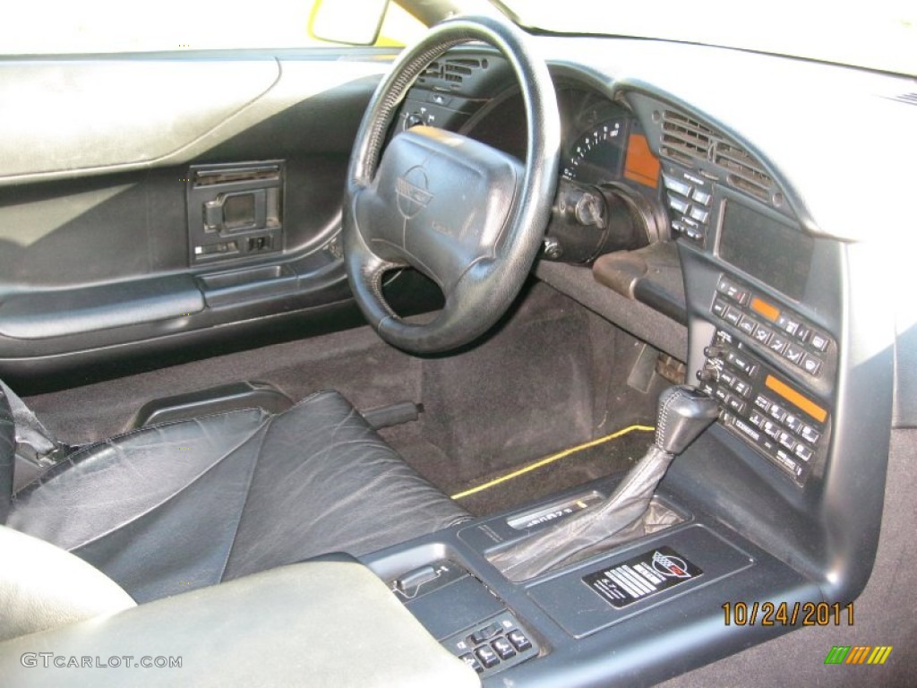1996 Chevrolet Corvette Coupe Black Dashboard Photo #57215456