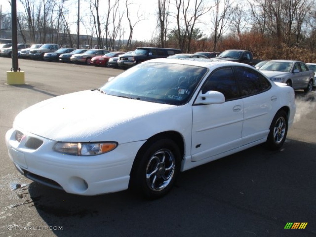 1999 Grand Prix GT Sedan - Arctic White / Graphite photo #3