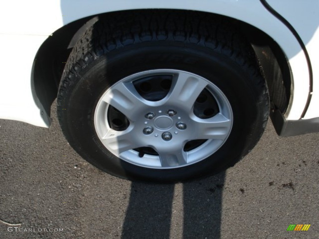 2005 Impala  - White / Medium Gray photo #7
