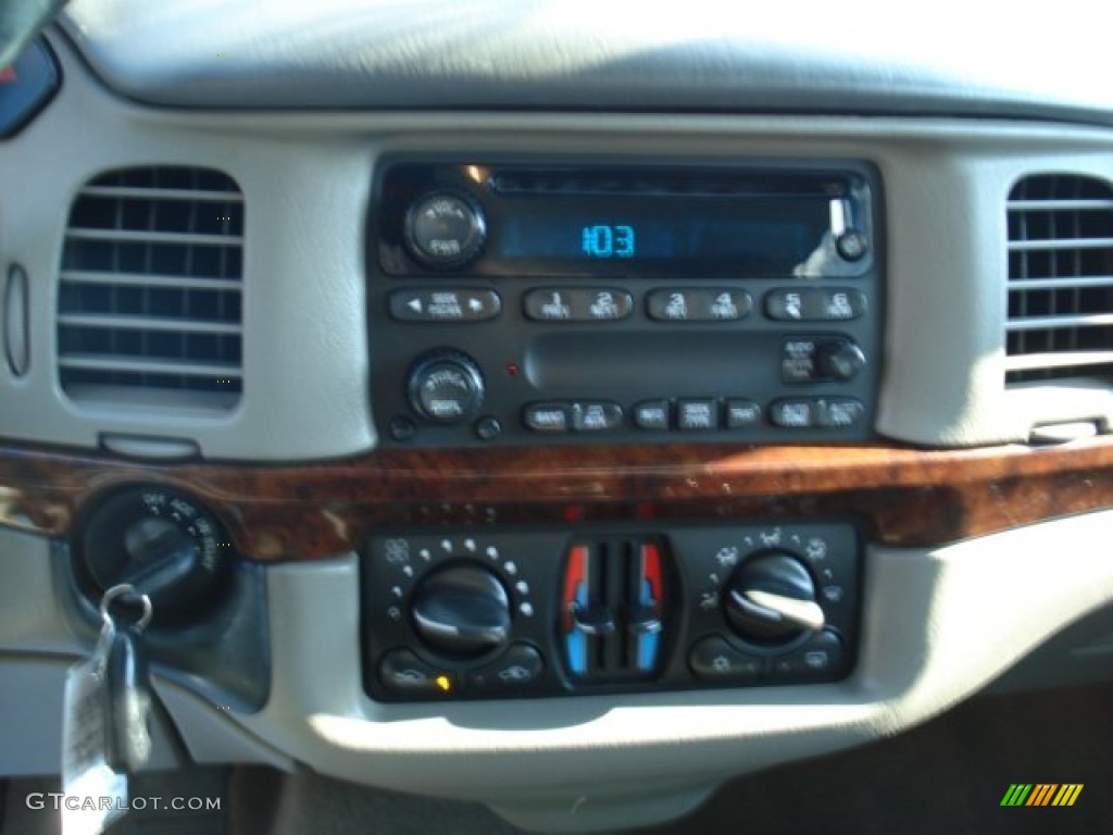 2005 Impala  - White / Medium Gray photo #12
