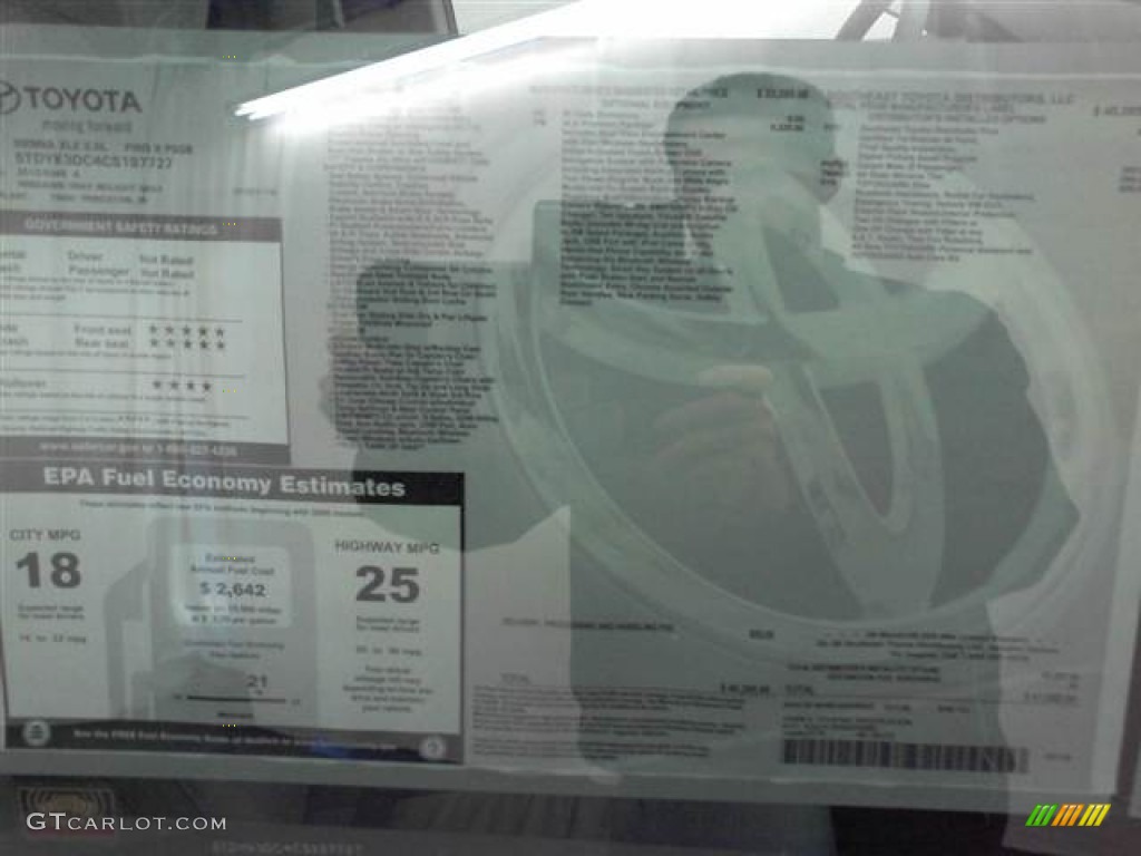 2012 Sienna XLE - Predawn Gray Mica / Light Gray photo #6
