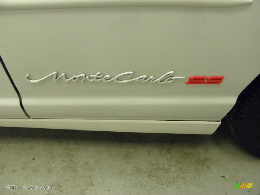 2003 Chevrolet Monte Carlo SS Marks and Logos Photos