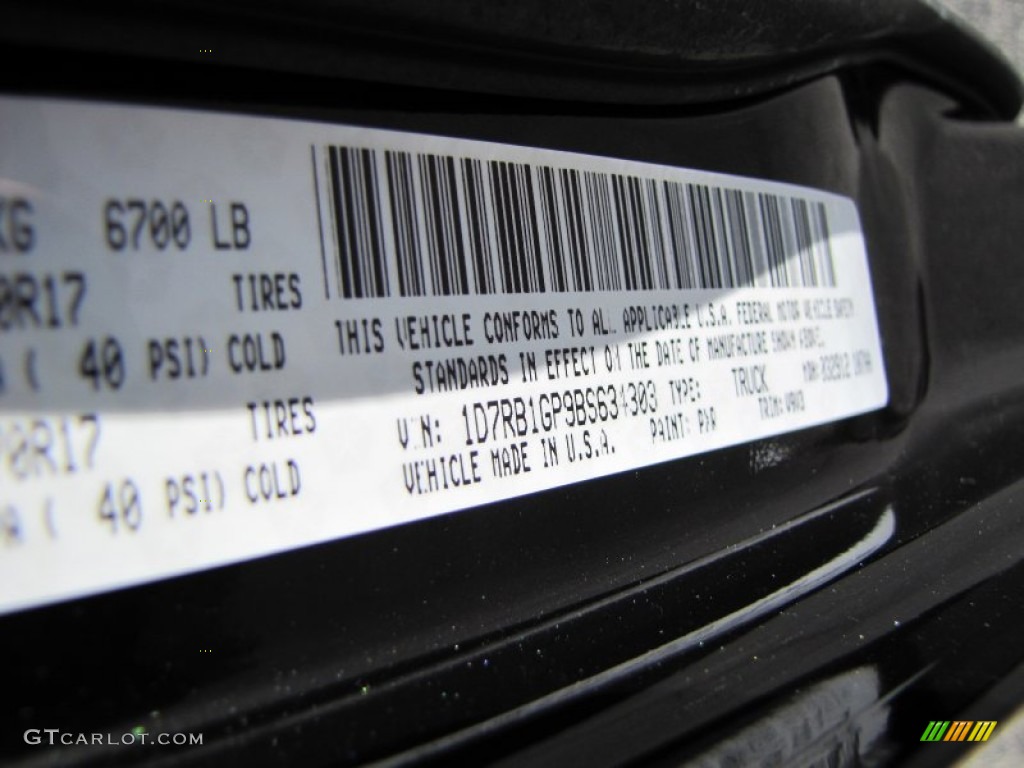2011 Ram 1500 SLT Quad Cab - Brilliant Black Crystal Pearl / Dark Slate Gray/Medium Graystone photo #12