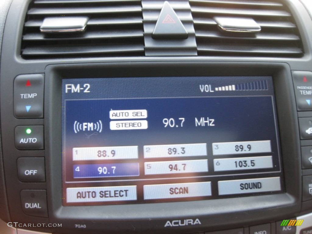 2004 TSX Sedan - Meteor Silver Metallic / Quartz photo #12