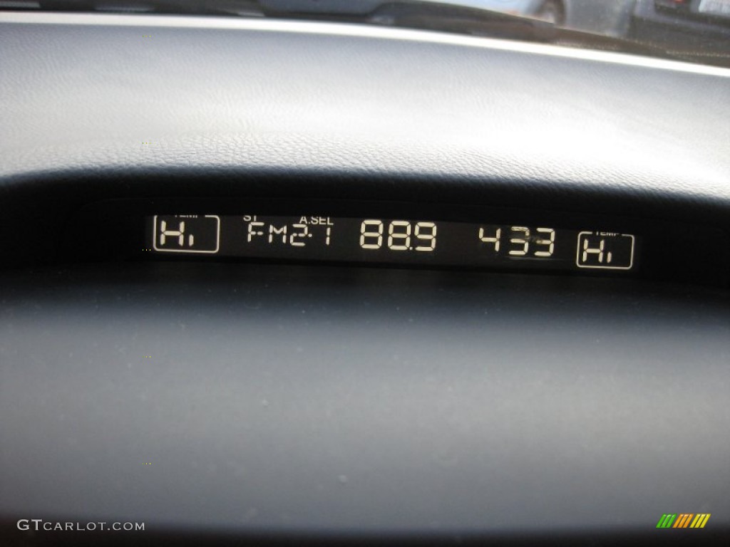 2004 TSX Sedan - Meteor Silver Metallic / Quartz photo #16