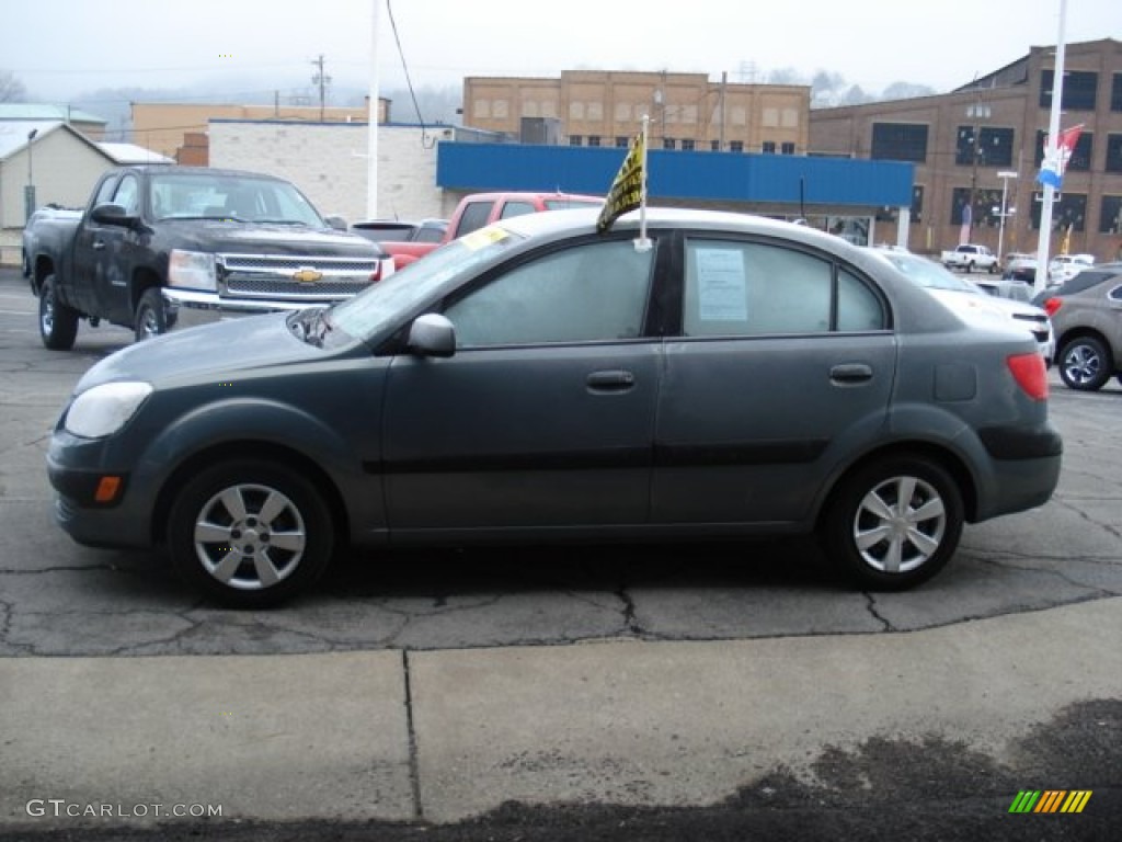 2006 Rio Sedan - Olive Gray / Beige photo #5