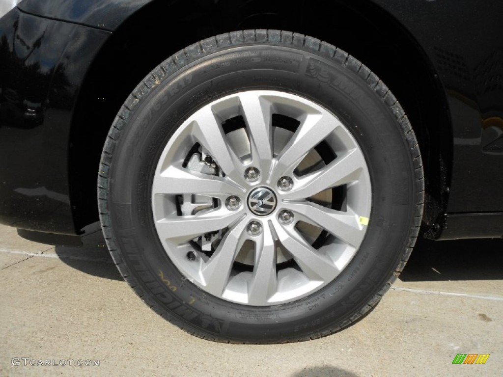 2012 Volkswagen Routan SE Wheel Photo #57234050