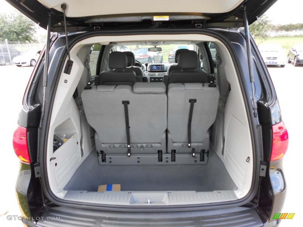 2012 Volkswagen Routan SE Trunk Photo #57234110