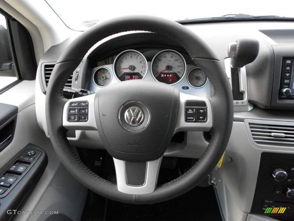 2012 Volkswagen Routan SE Aero Gray Steering Wheel Photo #57234129