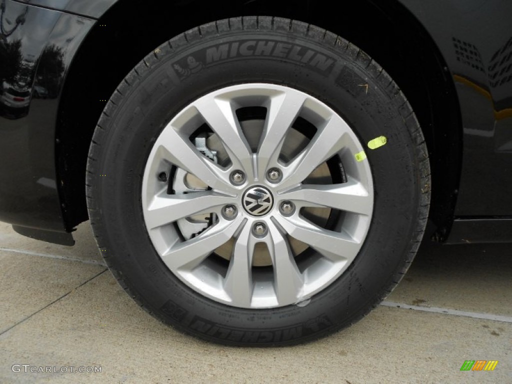 2012 Volkswagen Routan SE Wheel Photo #57234280