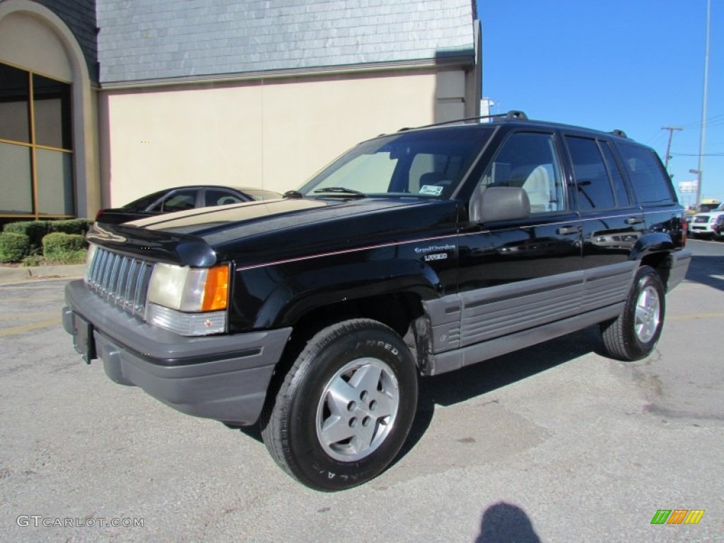 1995 Grand Cherokee Laredo 4x4 - Black / Gray photo #7