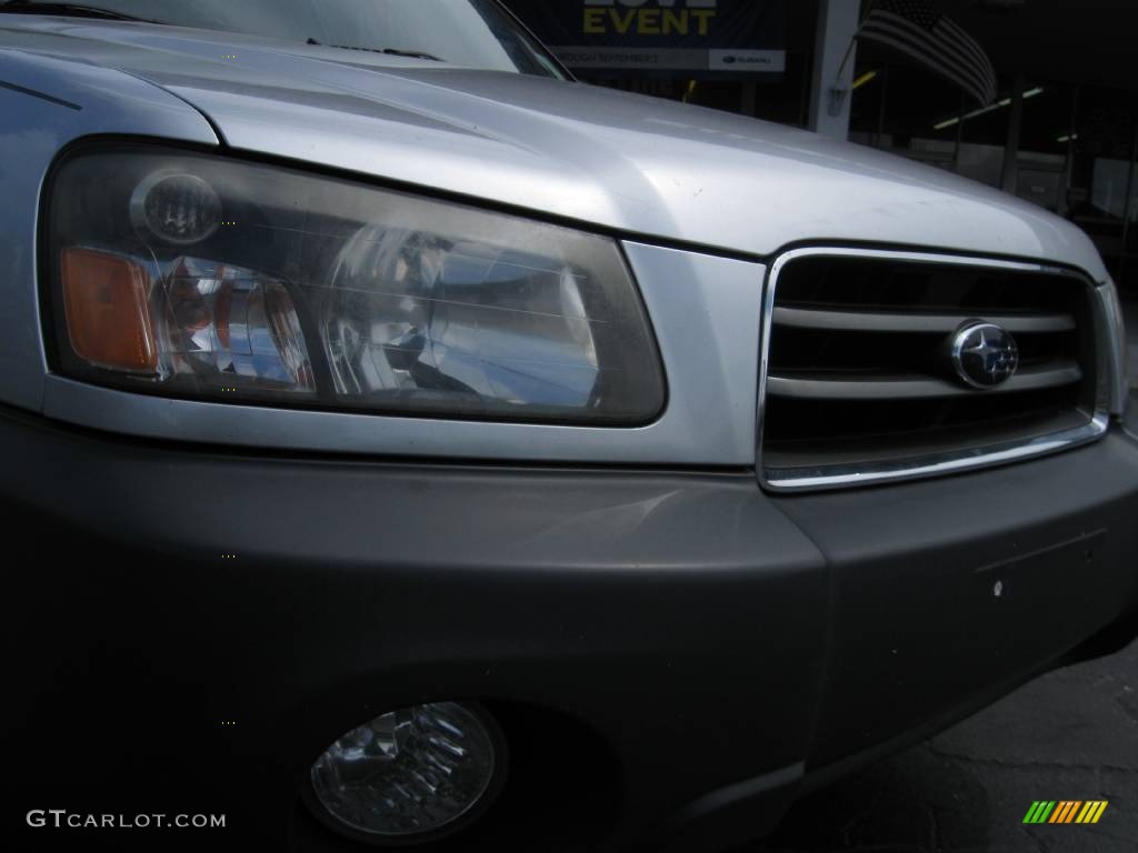 2004 Forester 2.5 X - Platinum Silver Metallic / Gray photo #3