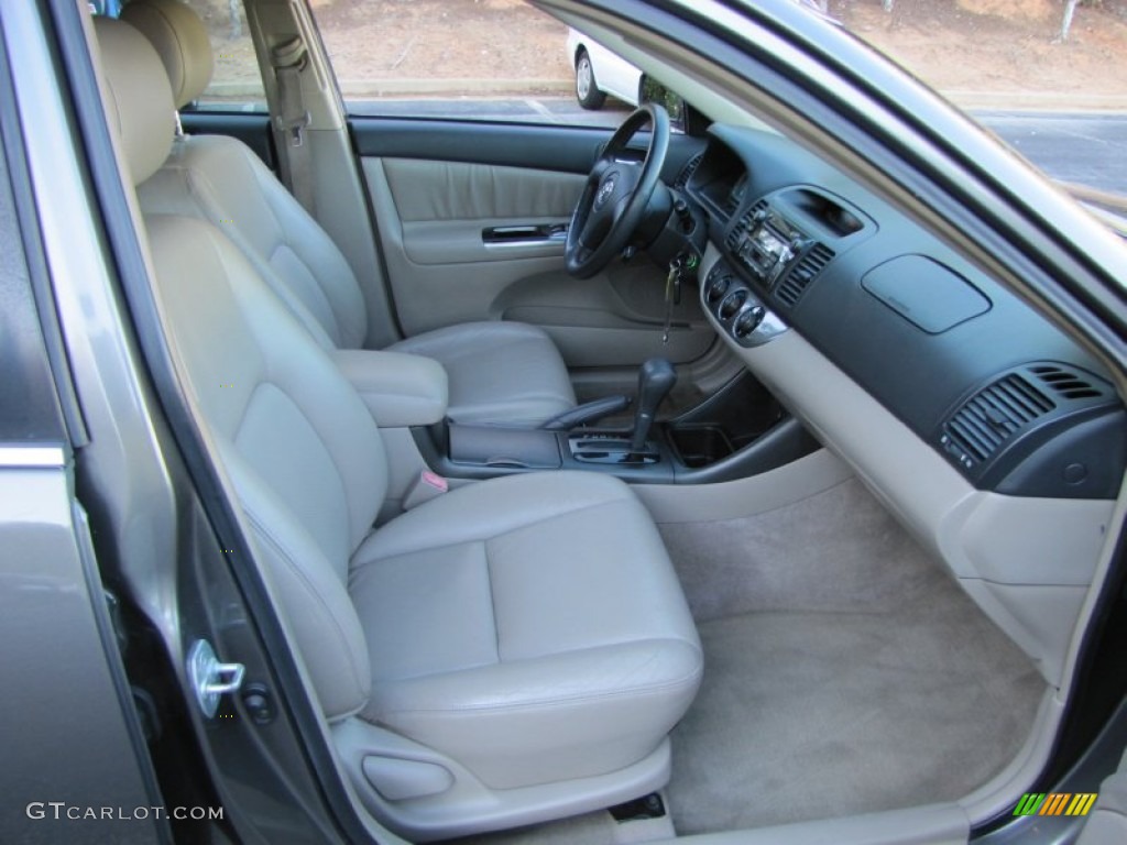 2002 Toyota Camry LE V6 Interior Color Photos