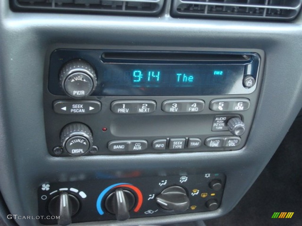 2005 Chevrolet Cavalier LS Sport Coupe Audio System Photo #57239531