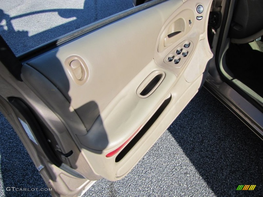 2002 Intrepid SE - Light Almond Pearl Metallic / Sandstone photo #6