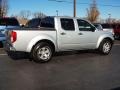 2009 Radiant Silver Nissan Frontier SE Crew Cab 4x4  photo #3