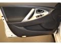 Super White - Camry SE Photo No. 10
