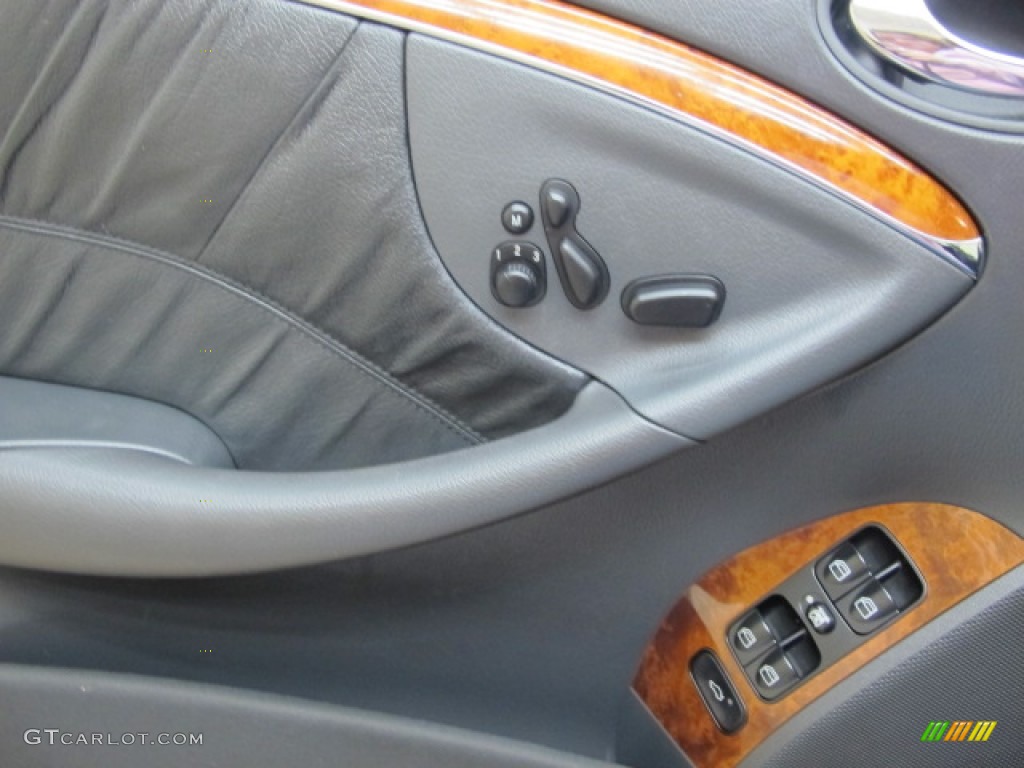 2005 Mercedes-Benz CLK 320 Cabriolet Controls Photos