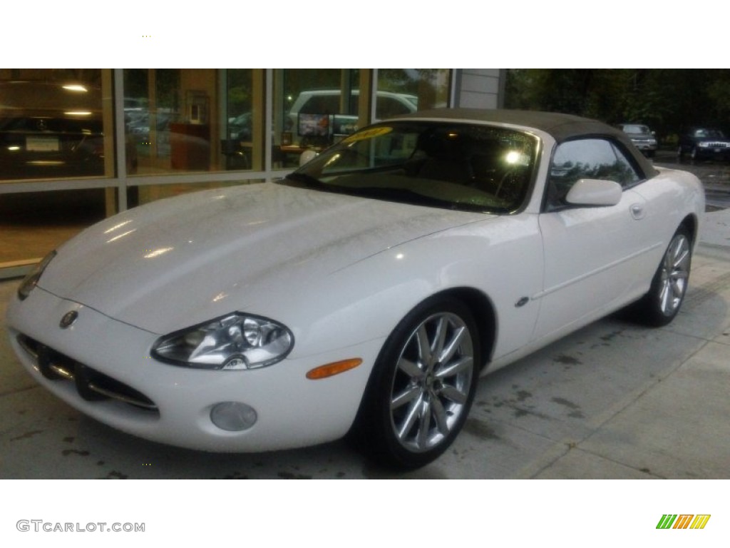 2001 XK XK8 Convertible - White Onyx / Cashmere photo #1