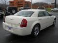 Cool Vanilla - 300 C HEMI Photo No. 2