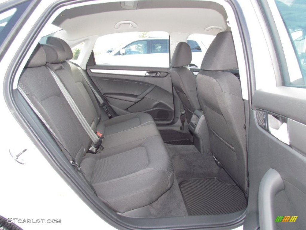 2012 Passat 2.5L S - Candy White / Titan Black photo #4