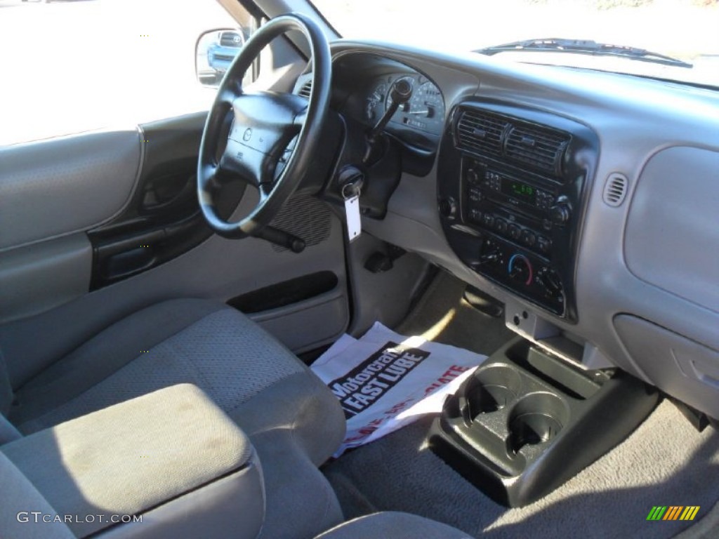 2000 B-Series Truck B3000 SE Regular Cab - Black / Gray photo #15