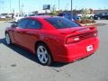 Redline 3-Coat Pearl - Charger SXT Photo No. 2