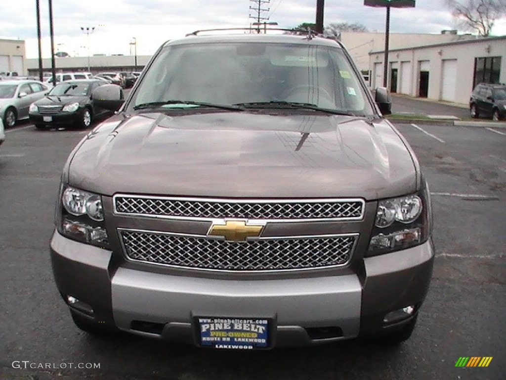 2011 Tahoe Z71 4x4 - Mocha Steel Metallic / Light Cashmere/Dark Cashmere photo #2